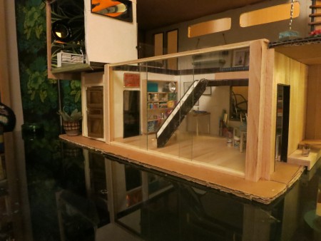 Skjutdörrar i glas framför hobbyrummet