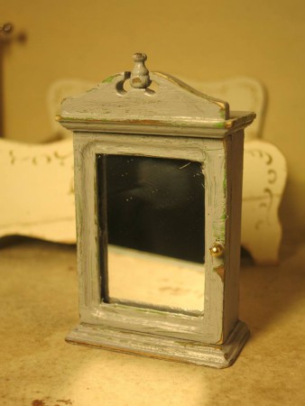 Mitt första försök att antikbehandla ett skåp