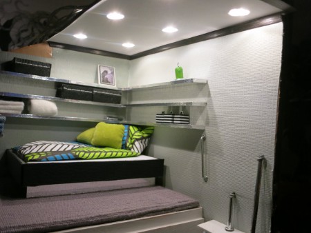 Takspottar inmonterade.