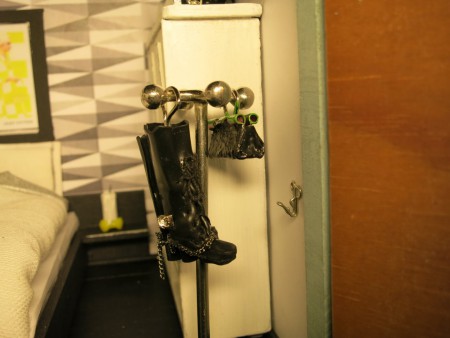 Stövlar och handväska